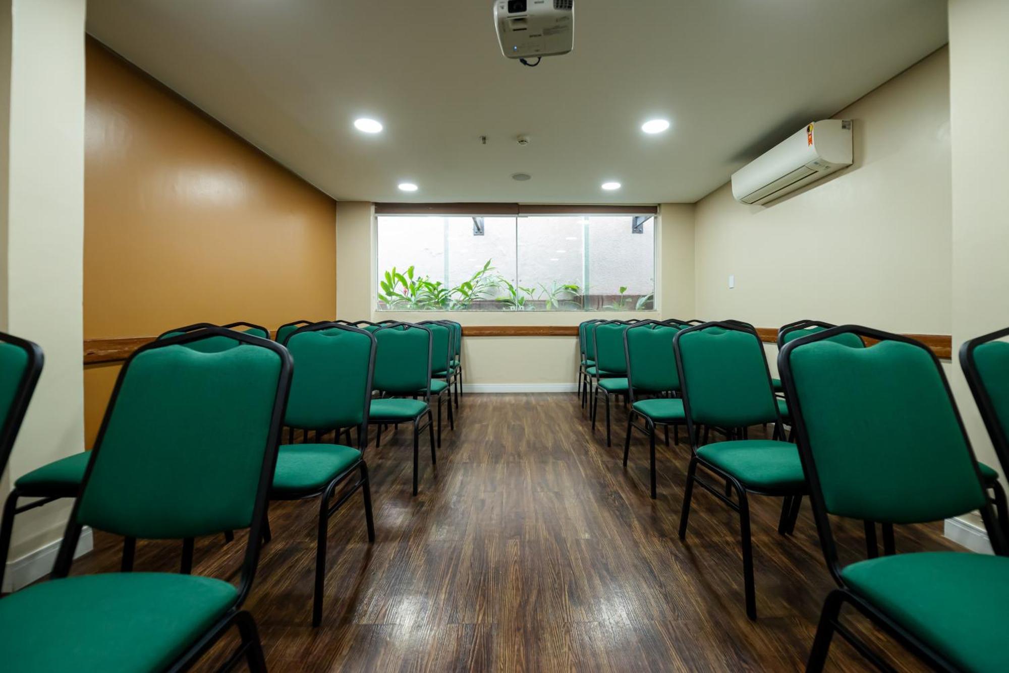 Отель Ibis Styles Манаус Экстерьер фото